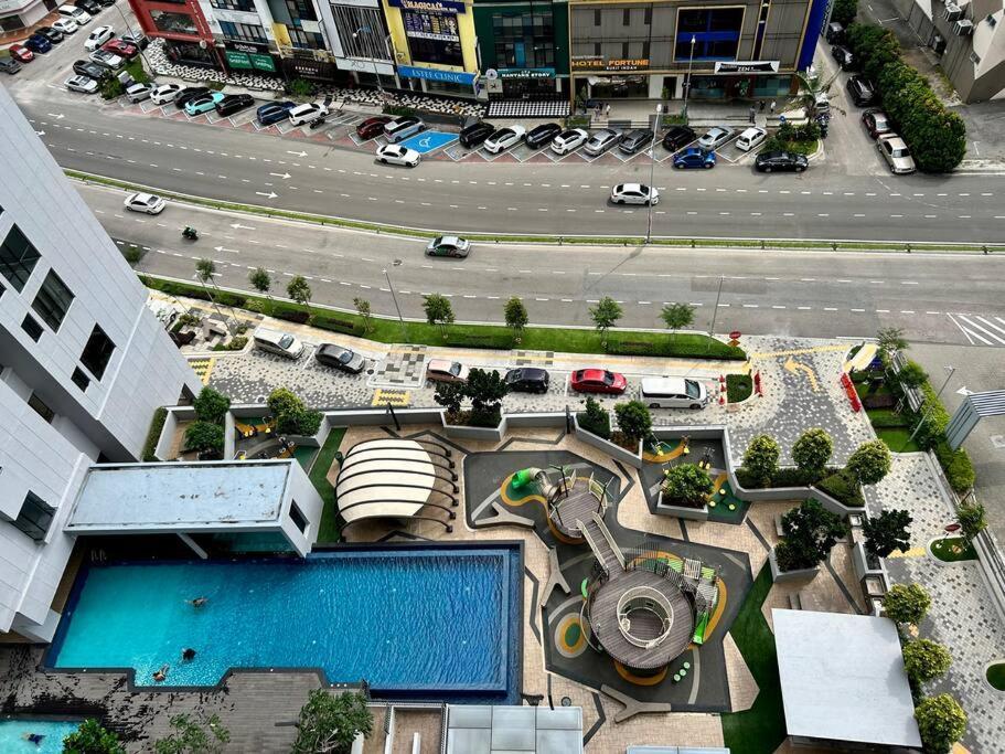 Hck14 A Sky Tree Dualkey Bukit Indah Aeon Legoland Apartment Johor Bahru Exterior photo